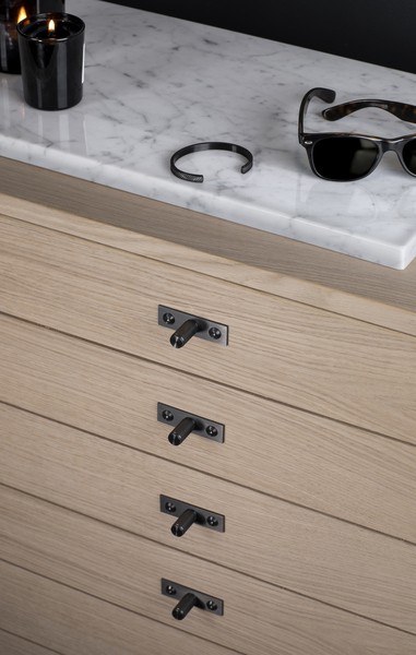 FURNITURE KNOB / PLATE / LINEAR